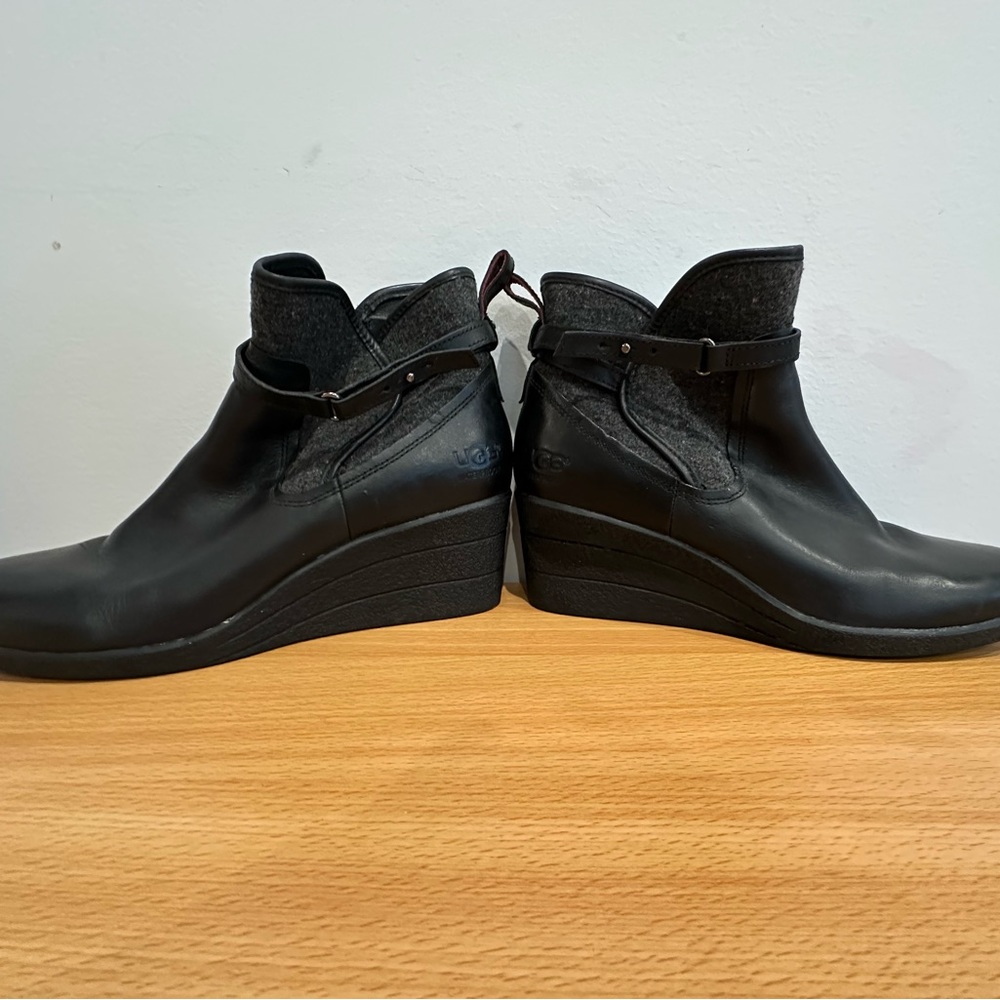 Ugg Wedge Booties Size 9